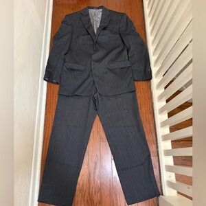 Hart Schaffner Marx Men's Gray Wool Suit Size 42 Blazer Size 34x29 Pants
